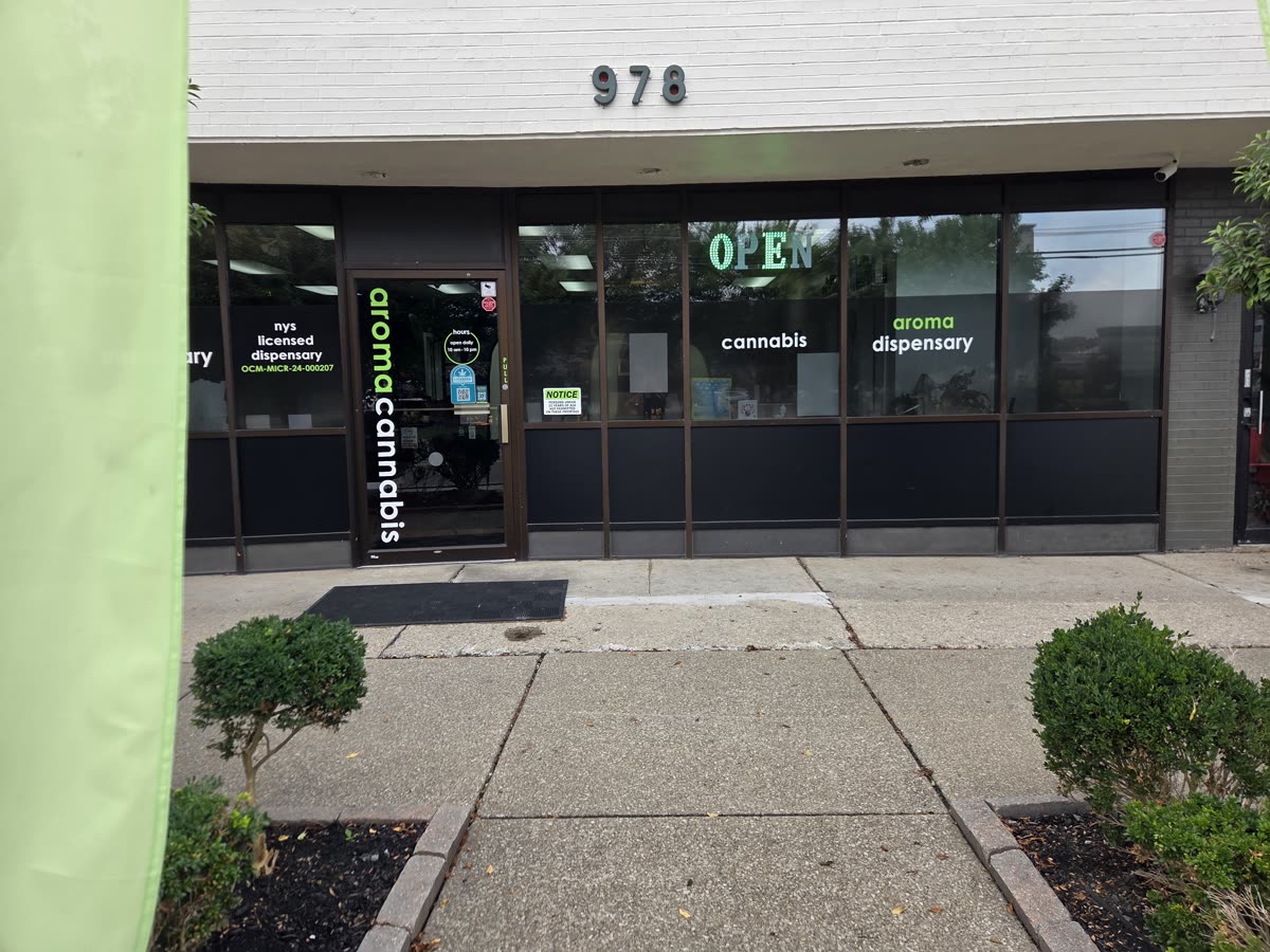 The front door at Aroma Cannabis